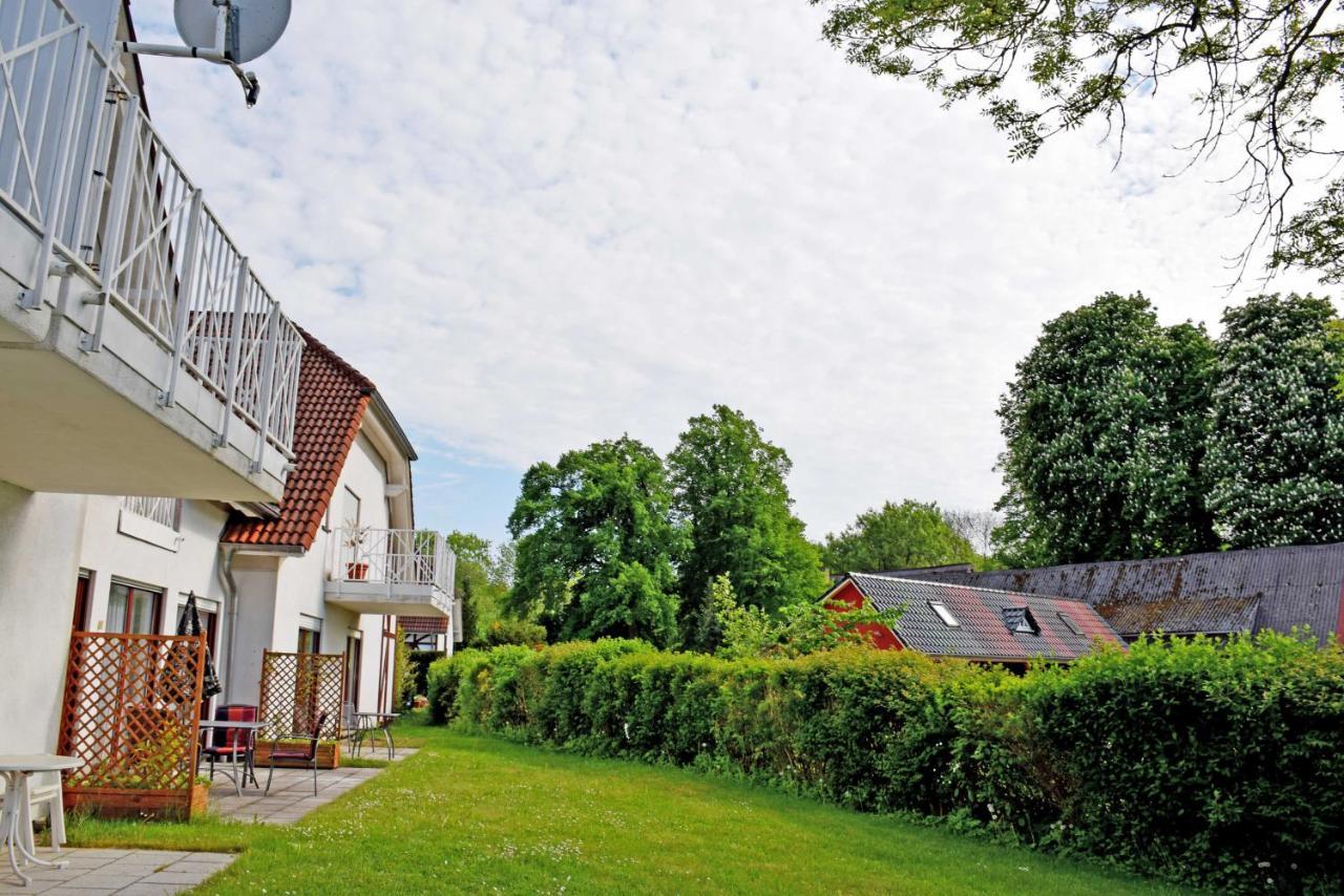 Ferienwohnung Mit Terrasse Gustow  Buitenkant foto
